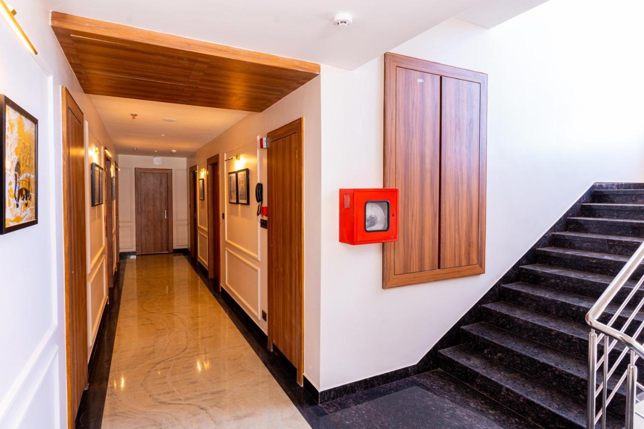 Raghunandan Palace - A Premier Boutique Stay, City Center & 500 Meters From City Railway Station Udaipur Buitenkant foto
